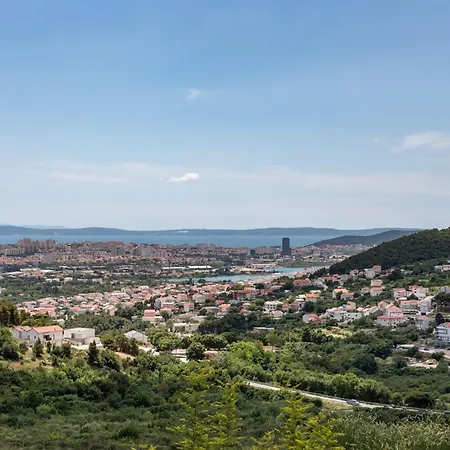 Panoramic Leisure Retreat