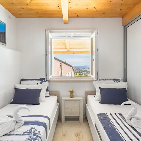 Panoramic Leisure Retreat *