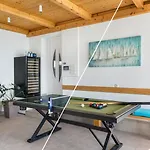 Panoramic Leisure Retreat