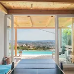 Panoramic Leisure Retreat בית נופש