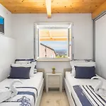Panoramic Leisure Retreat *