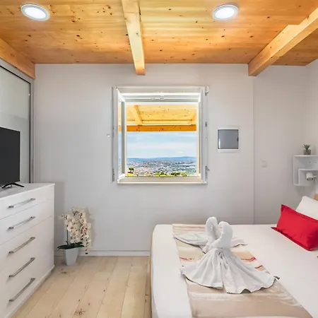 Panoramic Leisure Retreat