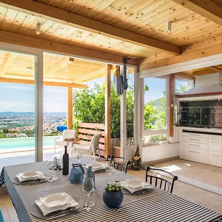 Panoramic Leisure Retreat Holiday home