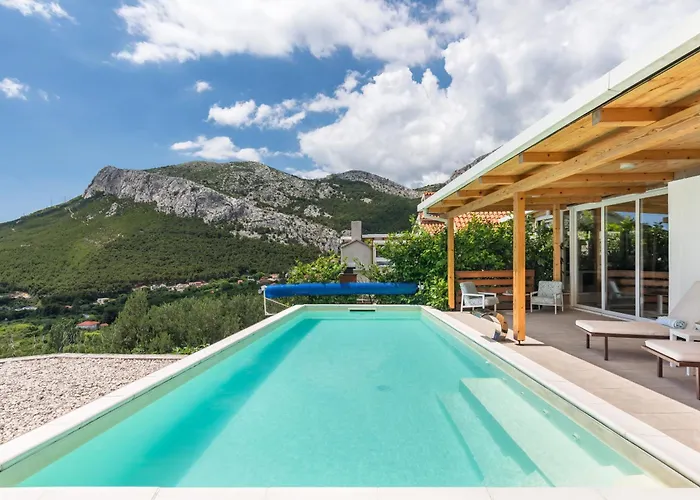 Panoramic Leisure Retreat * Klis